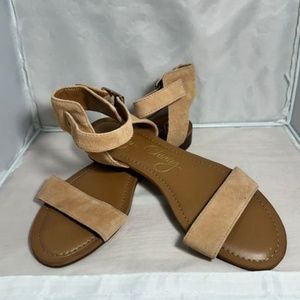 new Arturo Chiang flat sandals with beige tan ankle strap